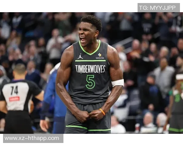 爱德华兹首节表现出色7投5中斩获12分并贡献1次抢断